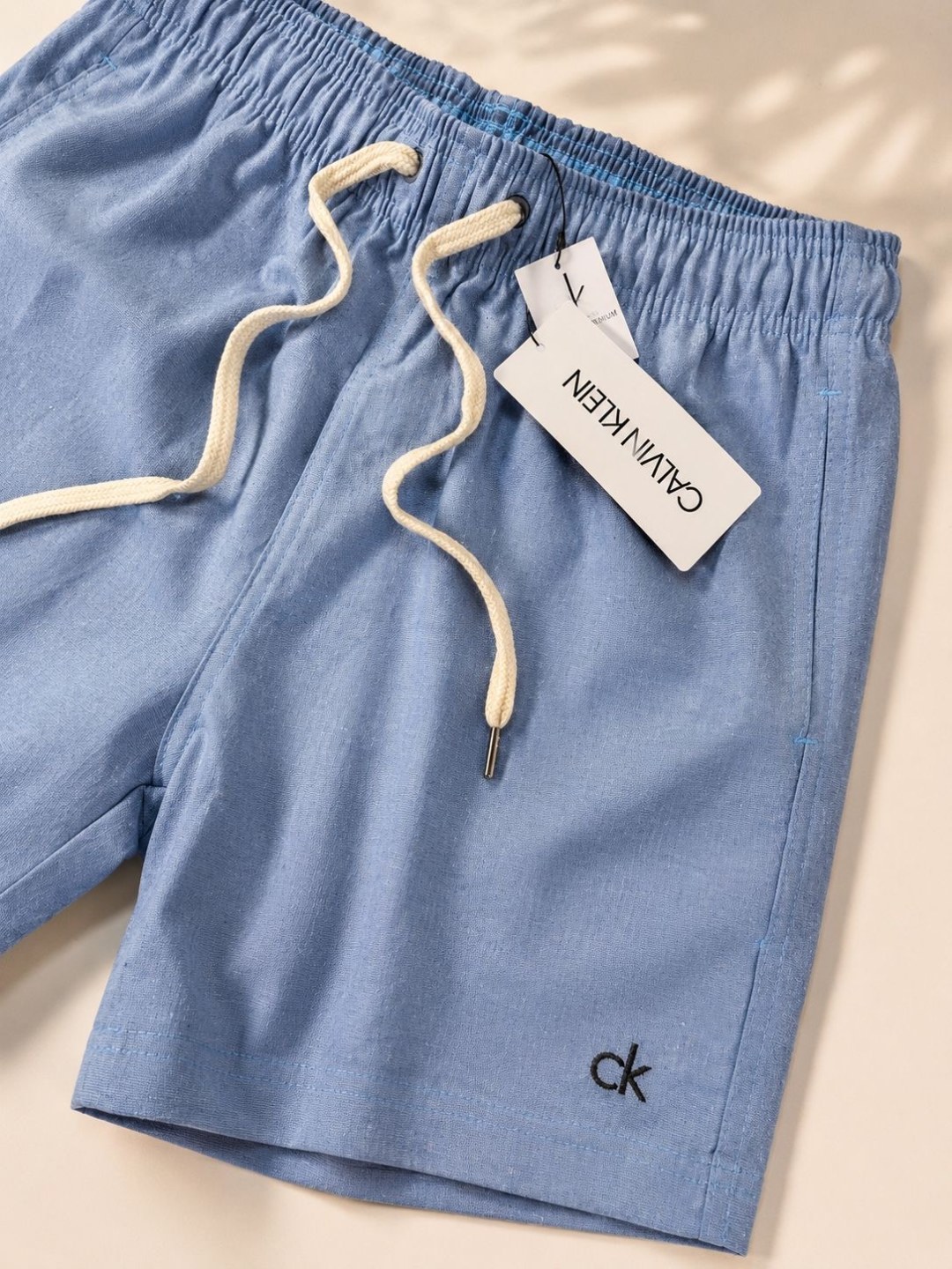 Short de linho azul Caribe Calvin Klein — foto 4