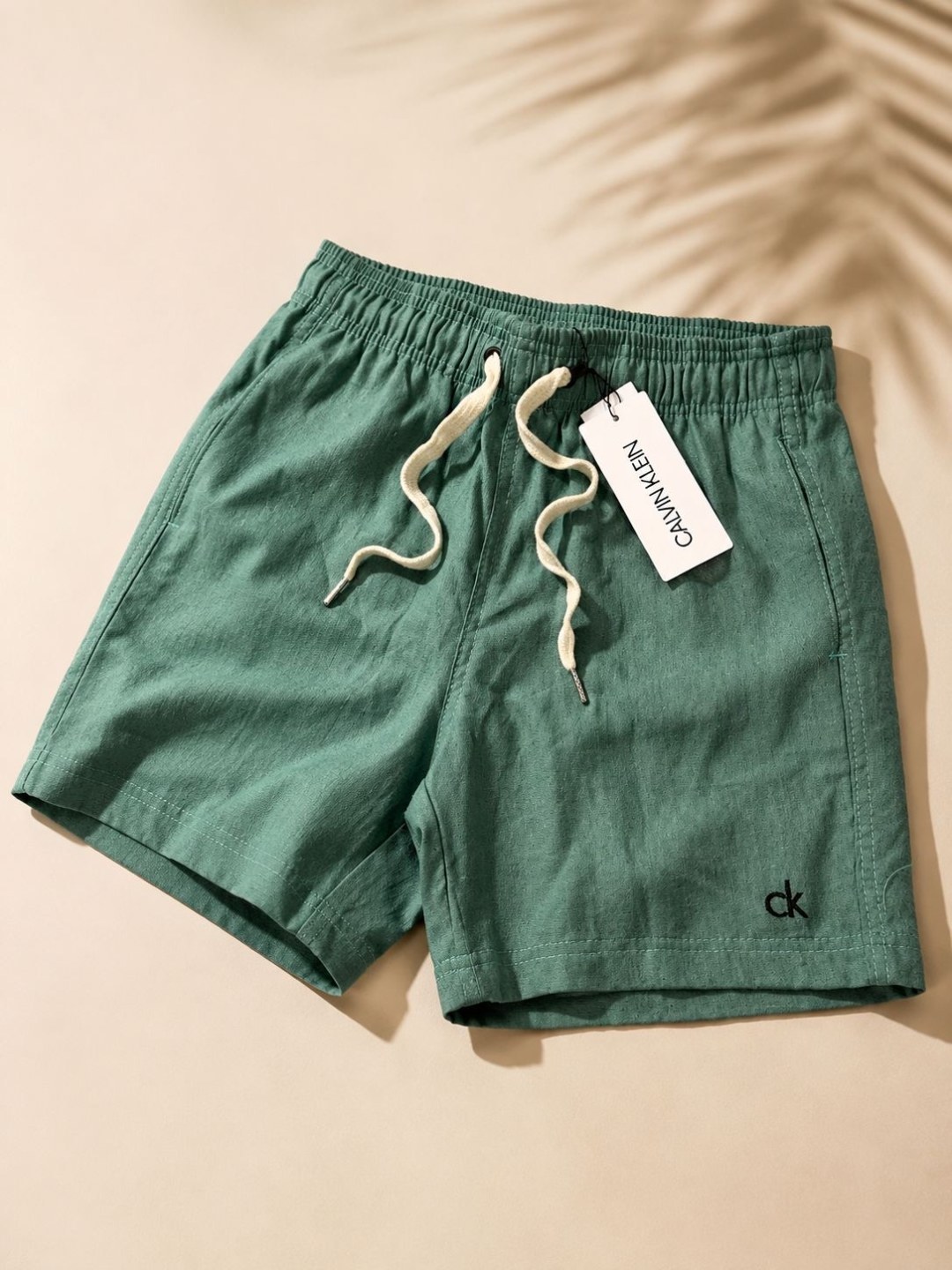 Short de linho verde Calvin Klein